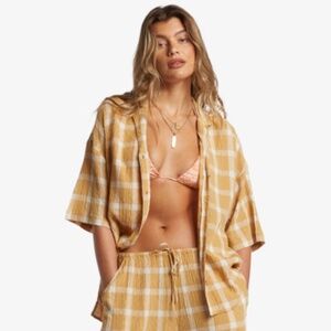* NWT Beachside Button Down